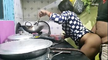 Imagem do video Empregada rabuda dando gostoso para patrão na cozinha